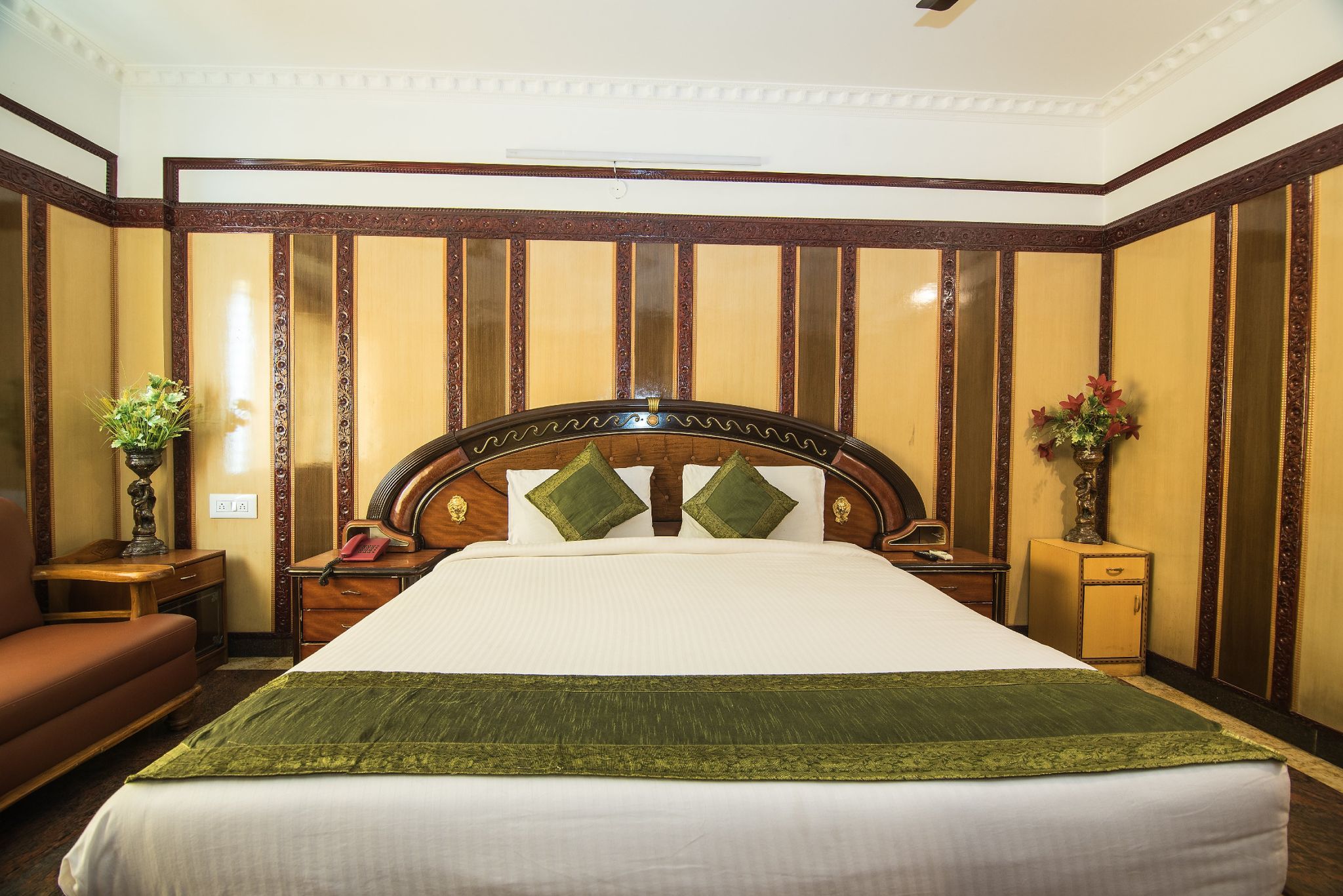 Navanidhi Comforts Double Non A/c room 3