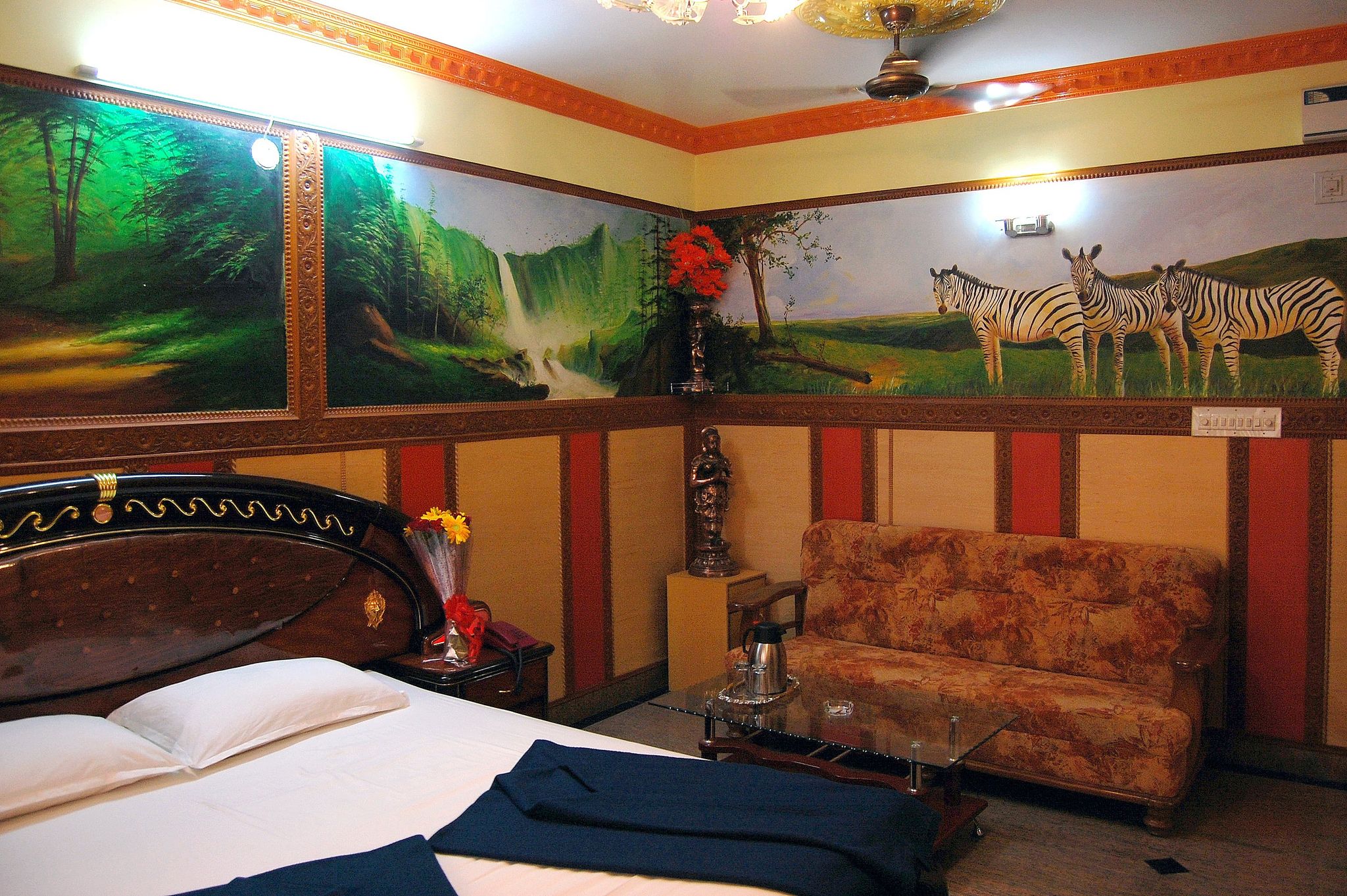 Navanidhi Comforts Double Non A/c room 4