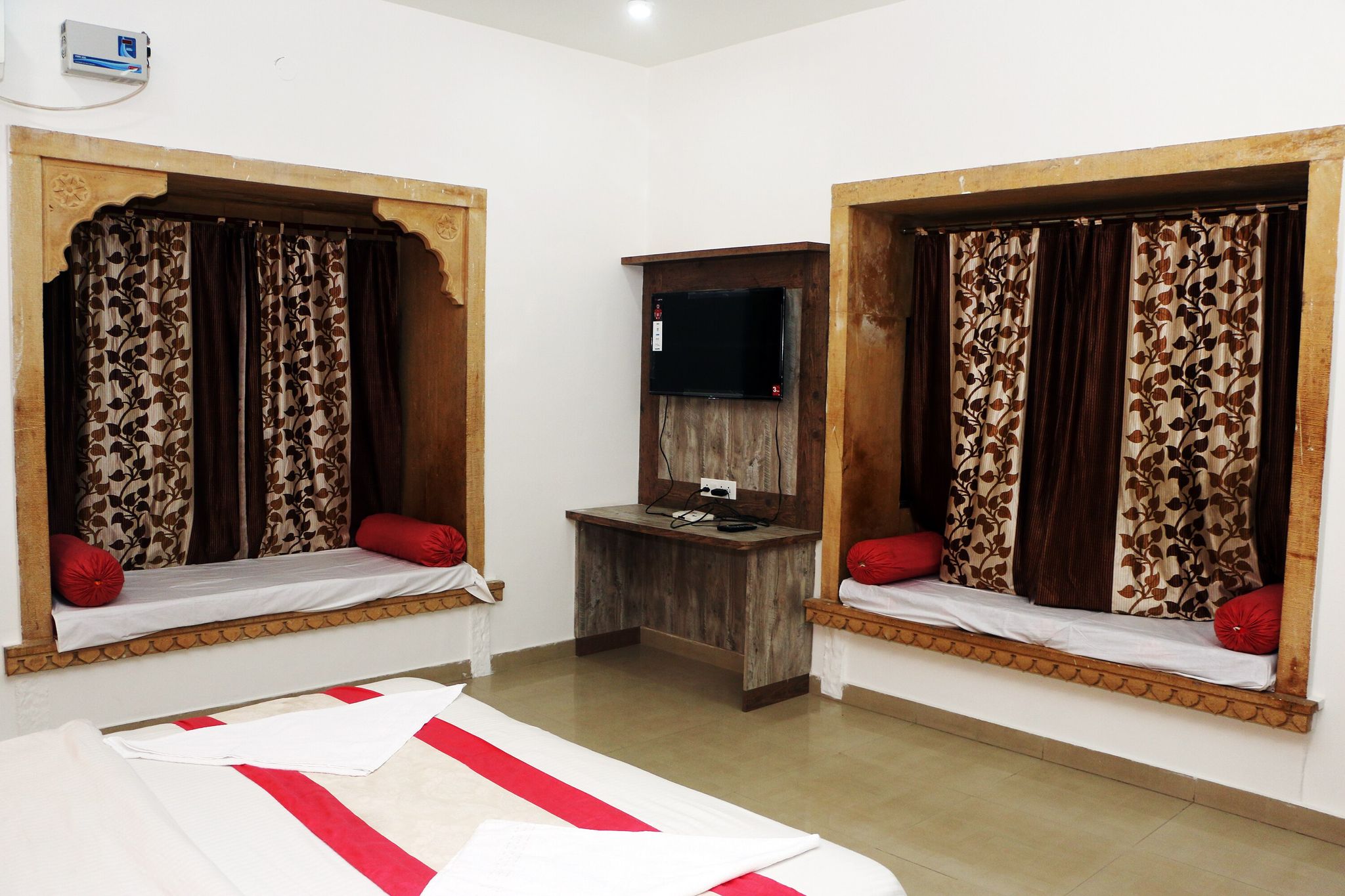 Hotel Marina Mahal with Swimming Pool Deluxe Room 2