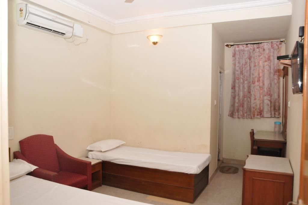 Deluxe Triple Room with A/C