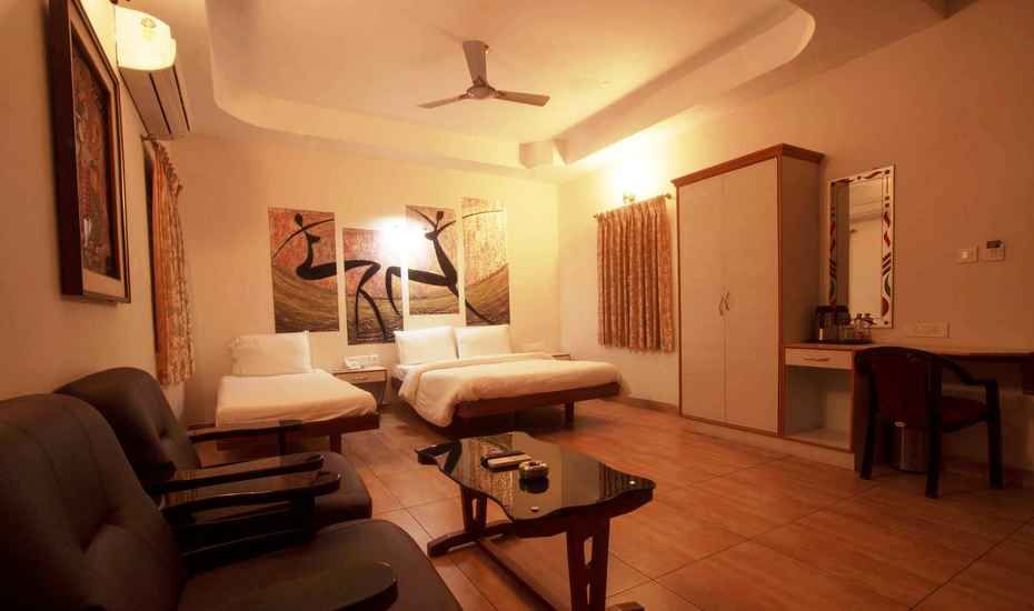 G S Resort Deluxe Double Room 4