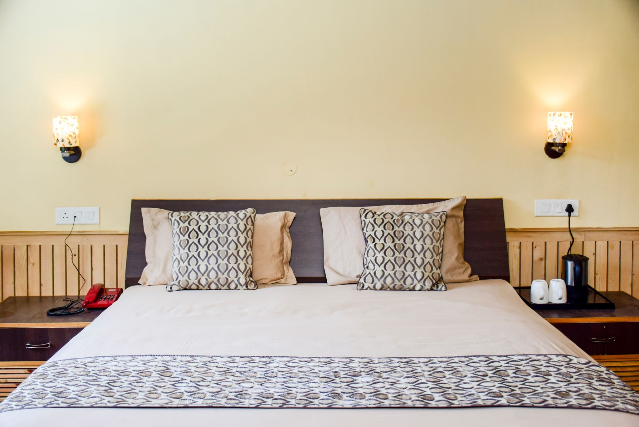 Agyaat Vaas Homestay | Rooms & Guided Treks Attic Room 3