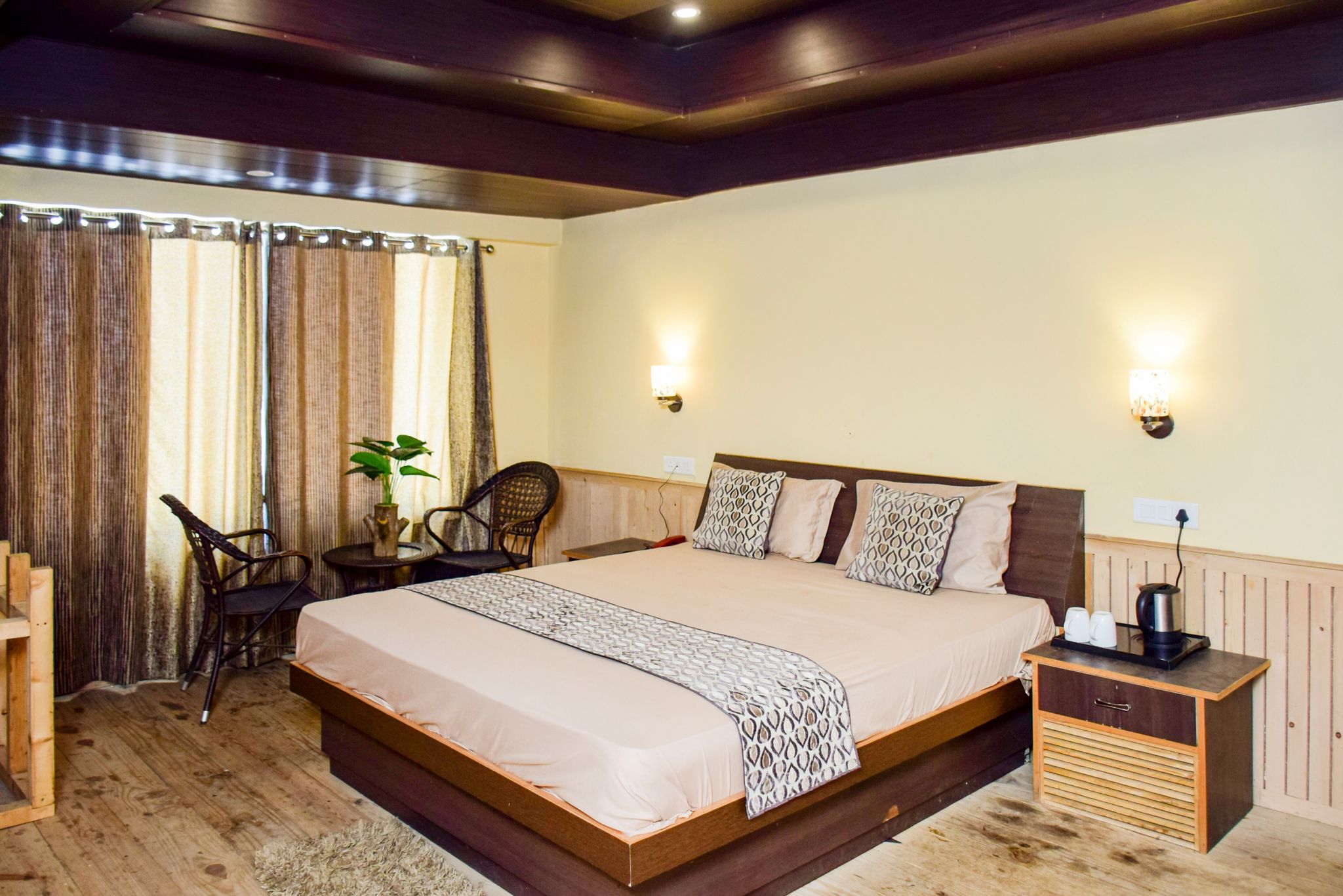 Agyaat Vaas Homestay | Rooms & Guided Treks Attic Room 4