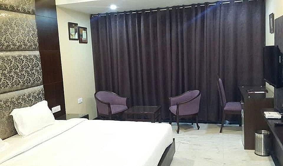 Deluxe Single Room