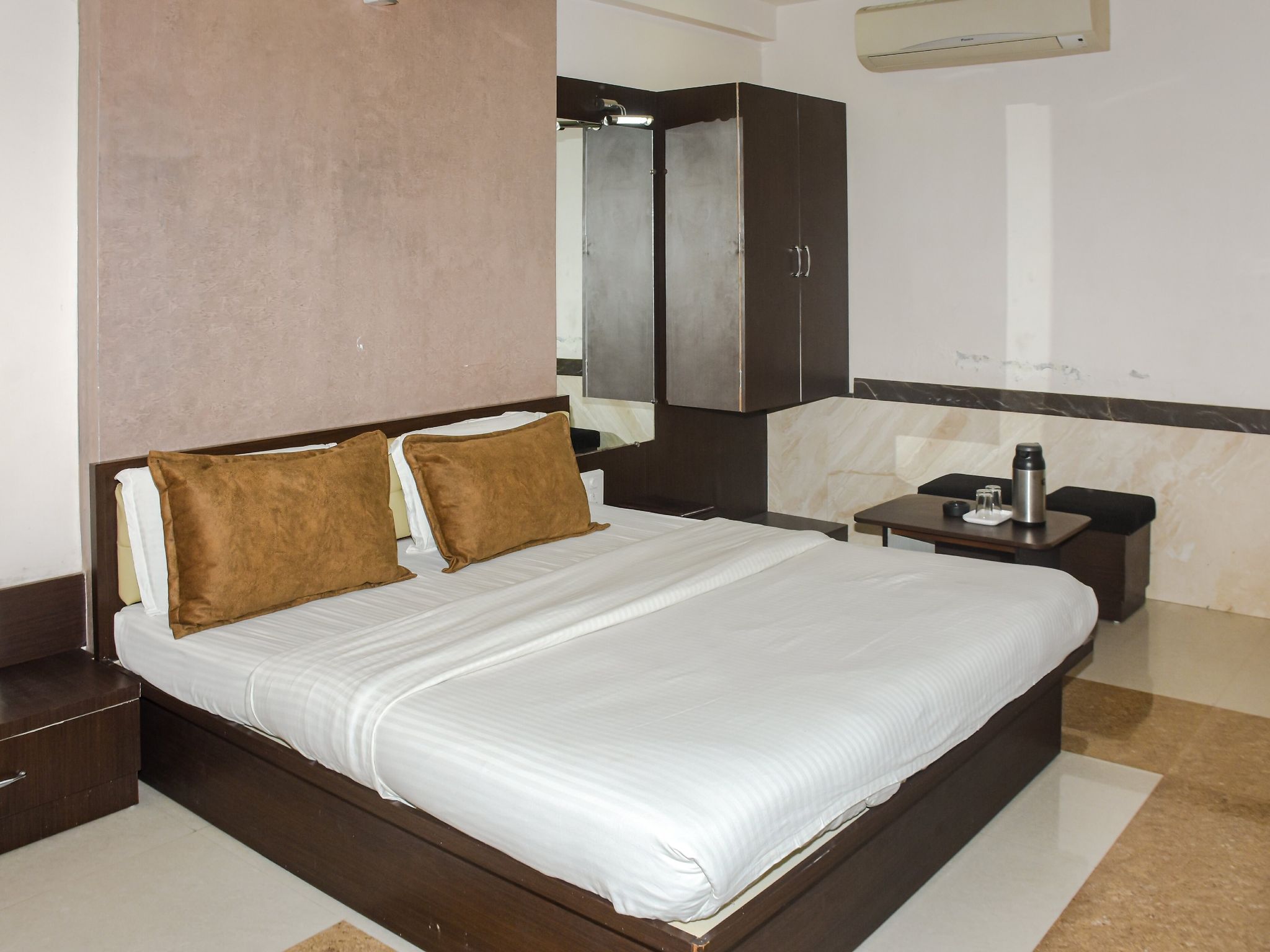 Hotel Royal Heritage Premium Room 4