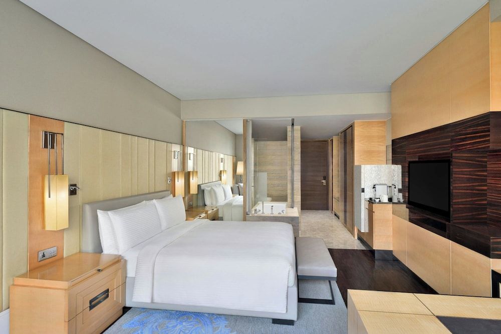 JW Marriott Hotel New Delhi Aerocity Room, 1 King Bed 13