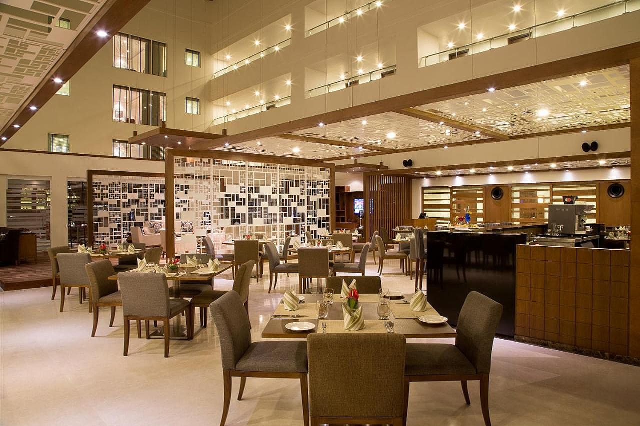 Food & Dining