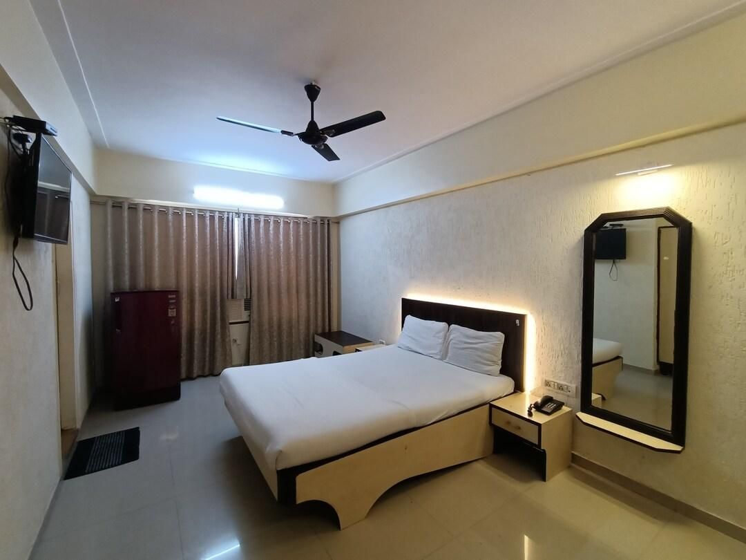 Deluxe AC Room