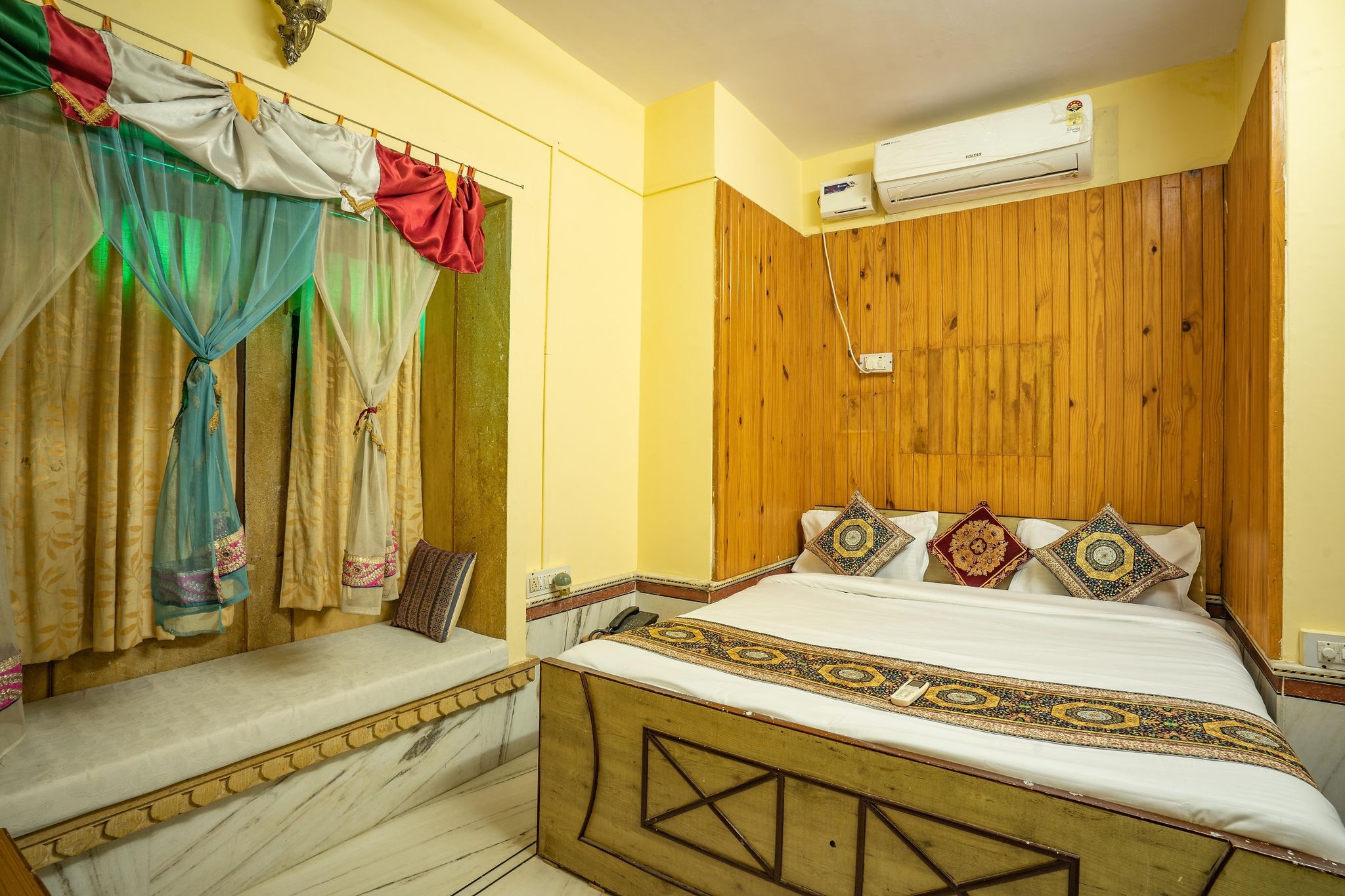 Classic Hotel Standard Room 5