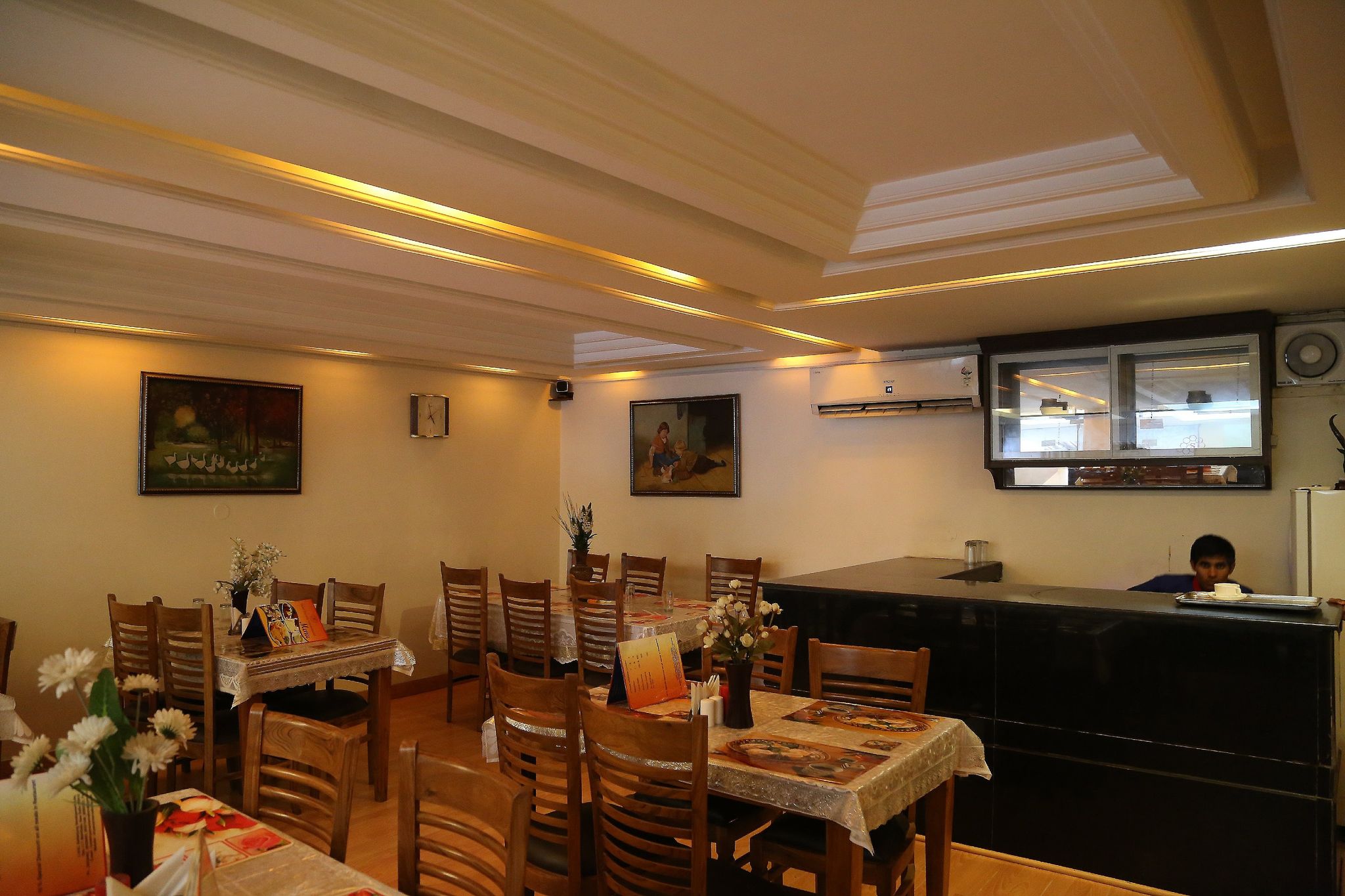 Food & Dining
