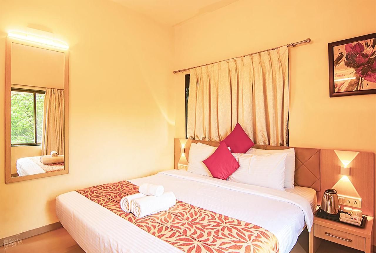 Aron Resort Lonavala Near Old Mumbai Pune Highway Deluxe Room 3