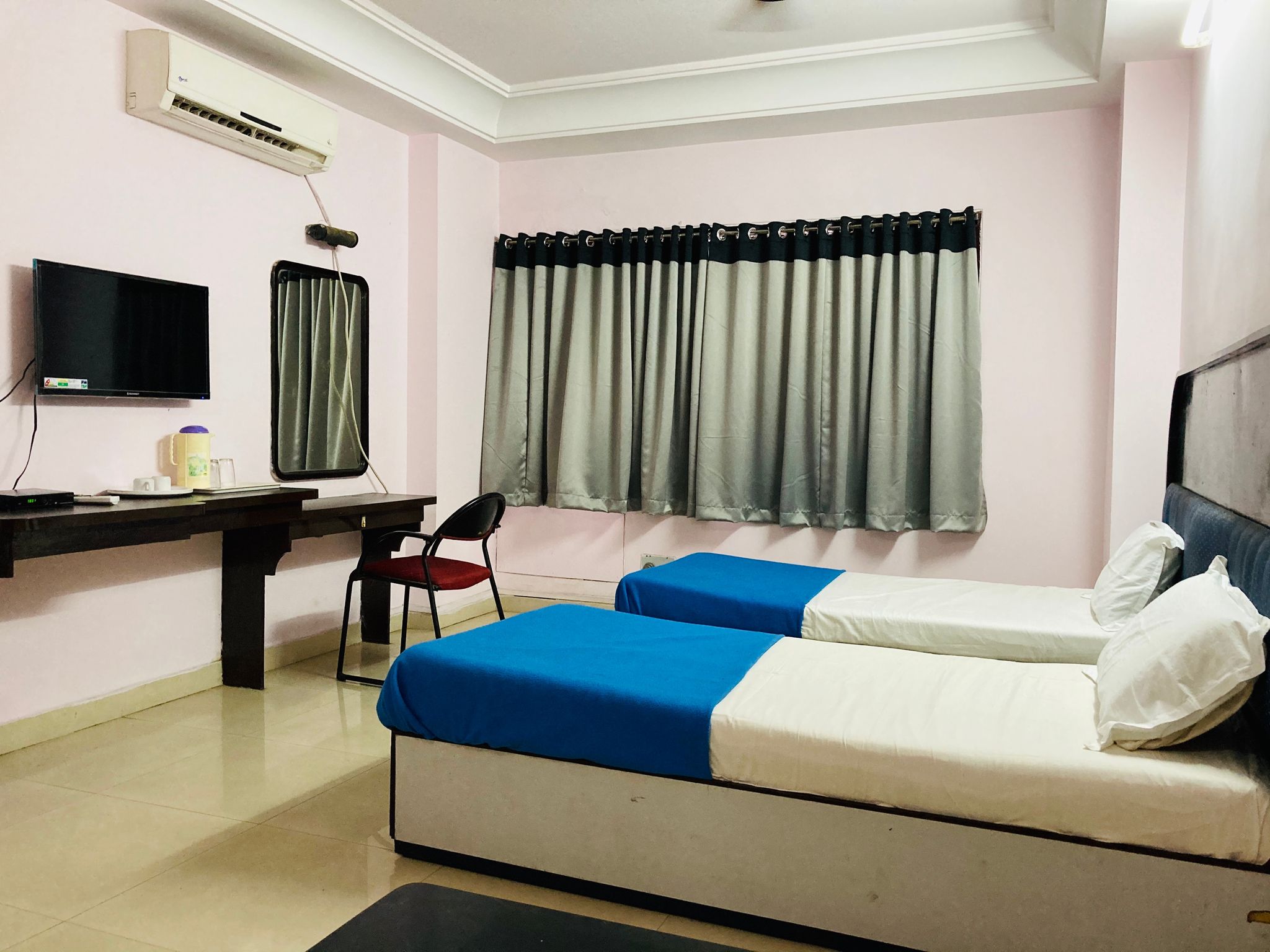 Double Deluxe Non A/C