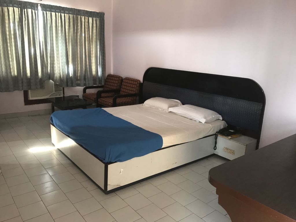 Double Deluxe Non A/C