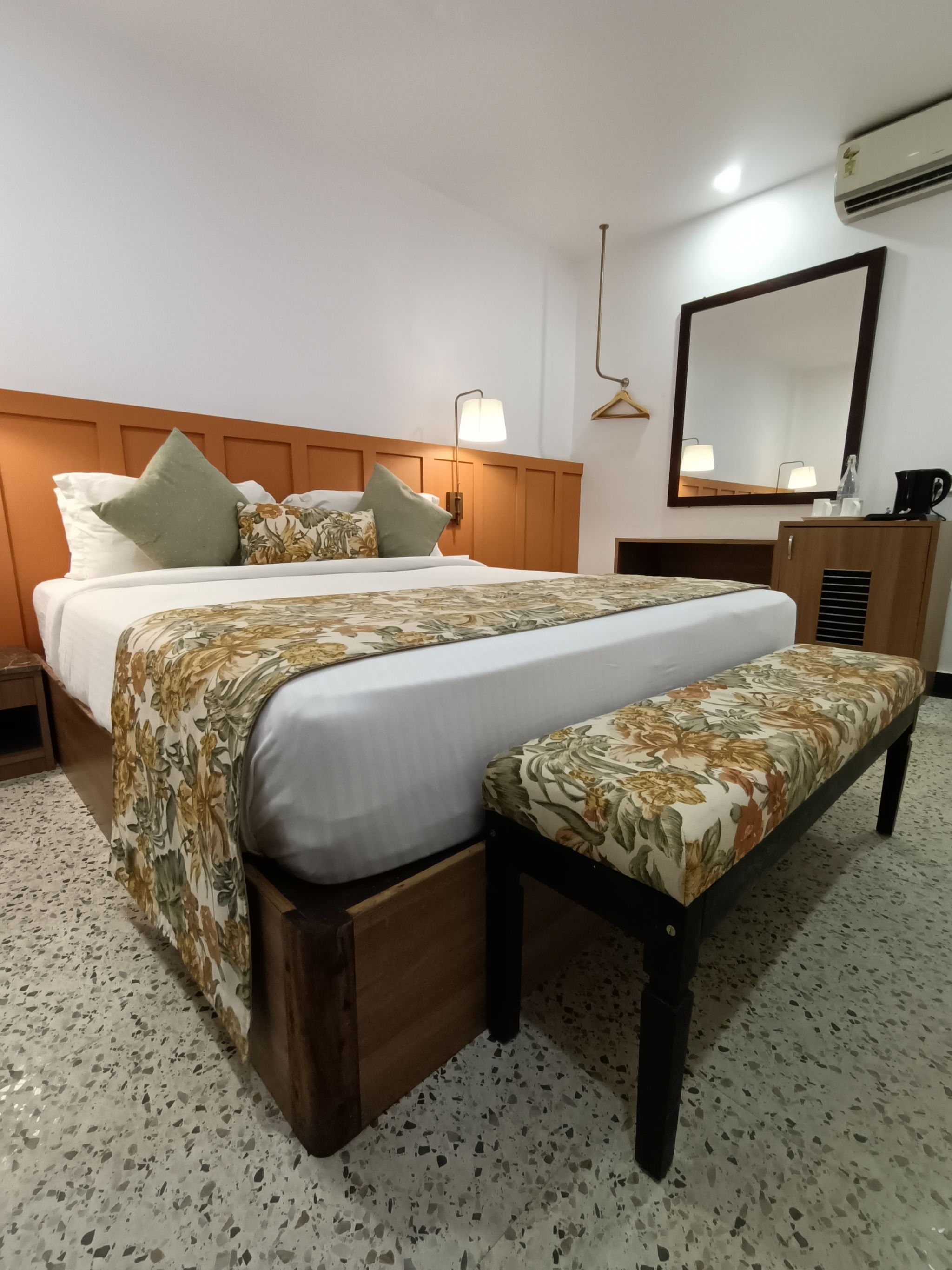 Hotel TSG Grand Cozy 14