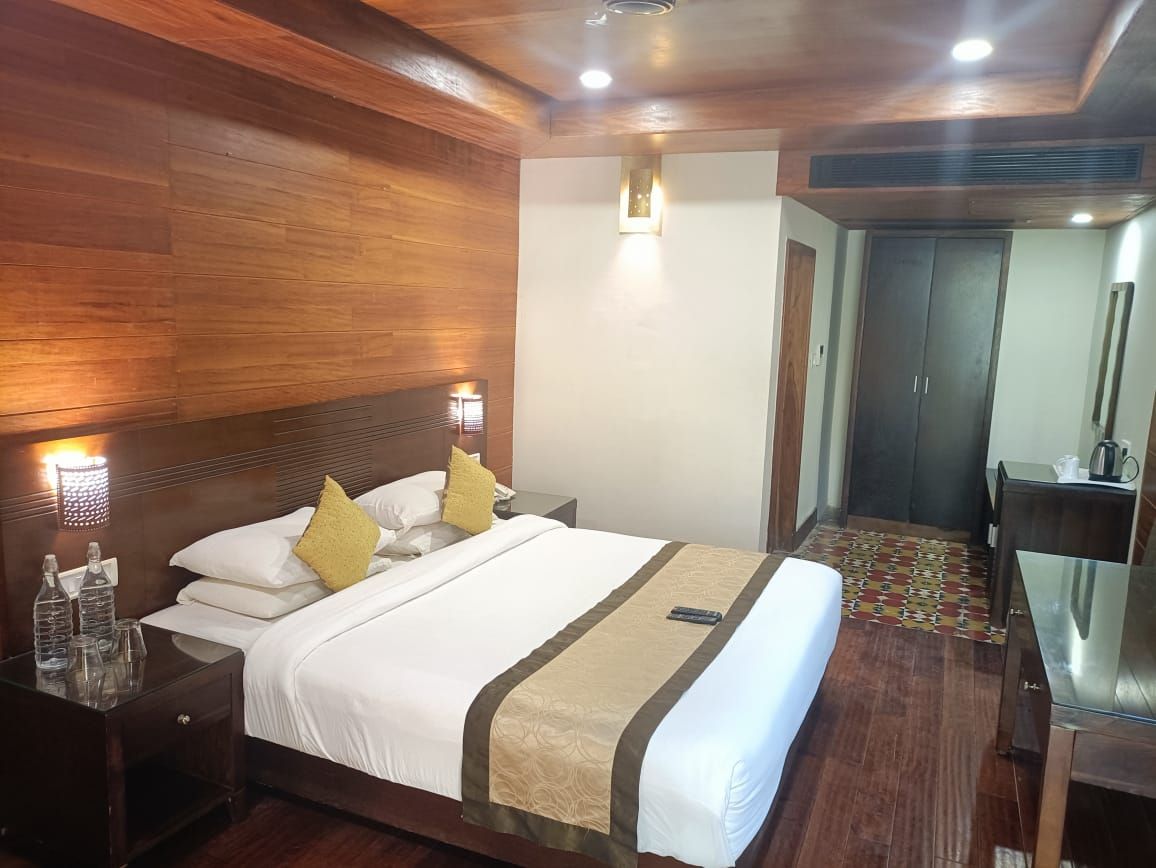 Flora Double Room