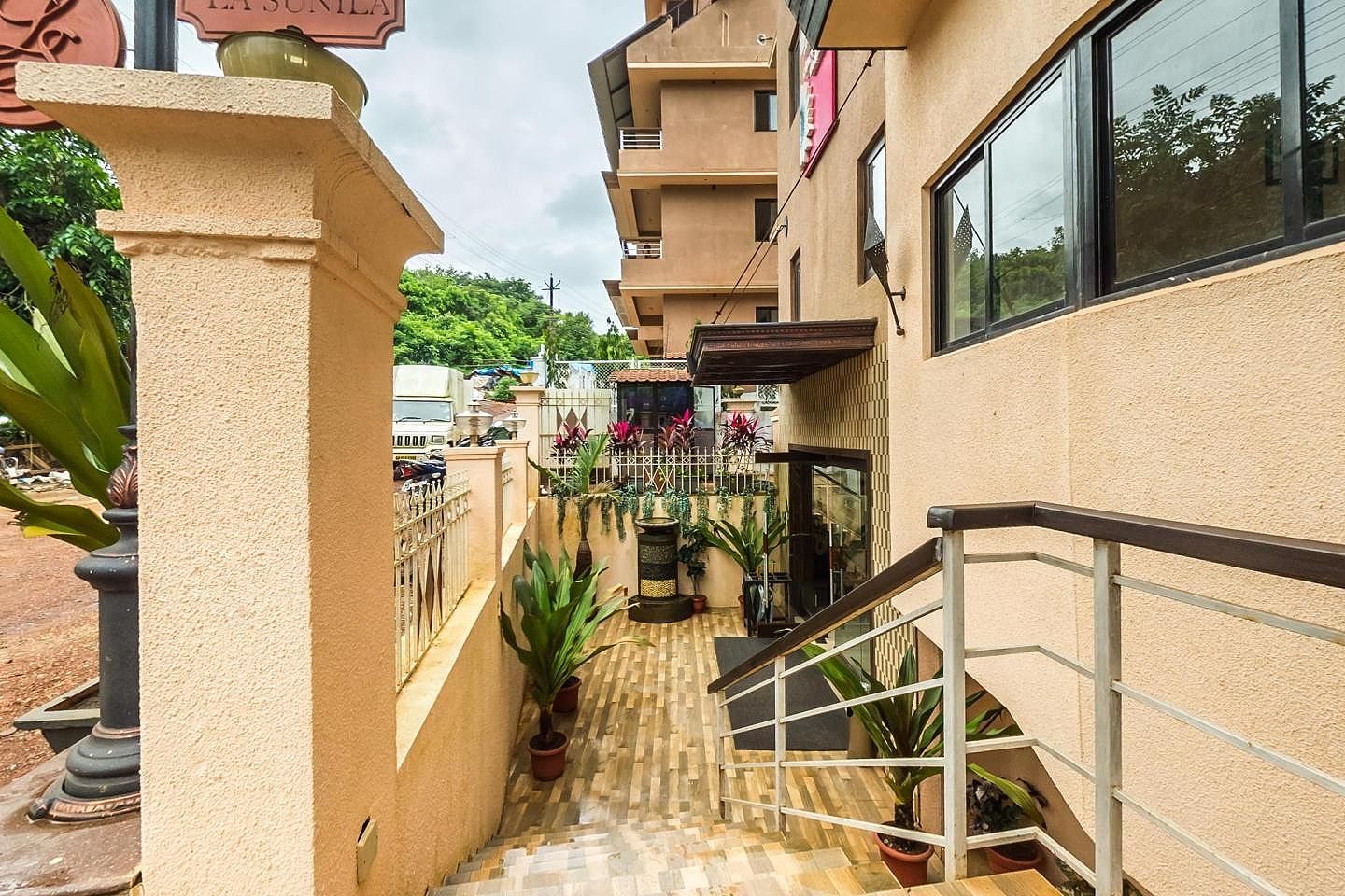 undefined La Sunila Suites and Villas by WSI 7