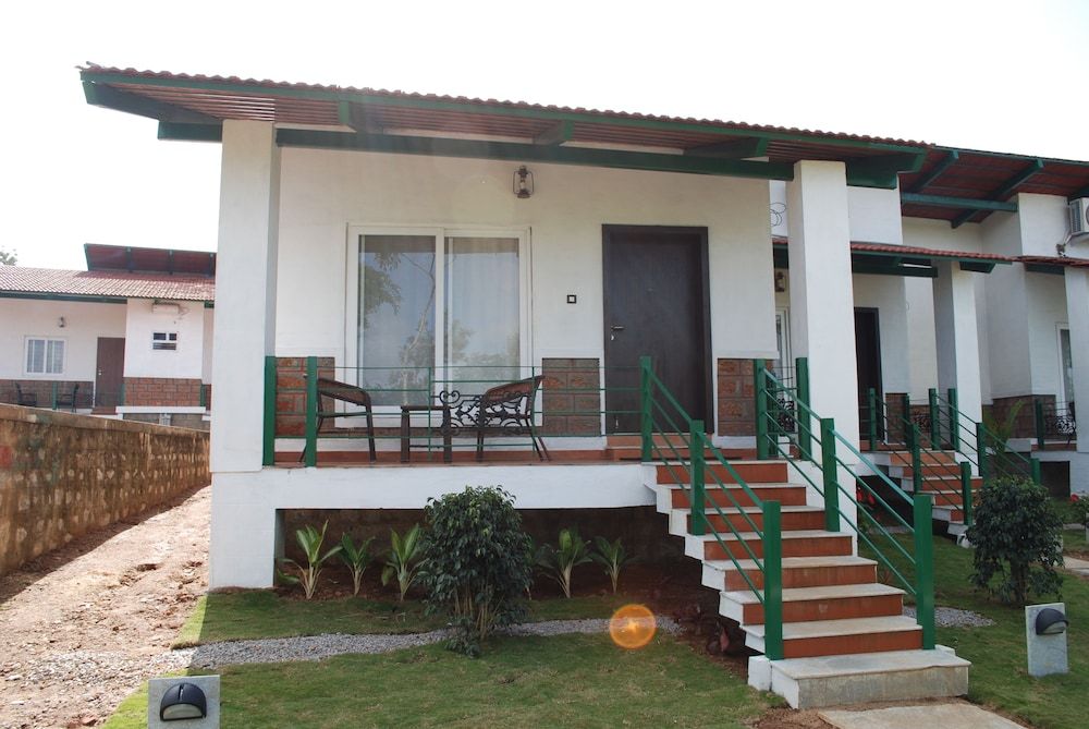 EKA Resort Hallibyle Village