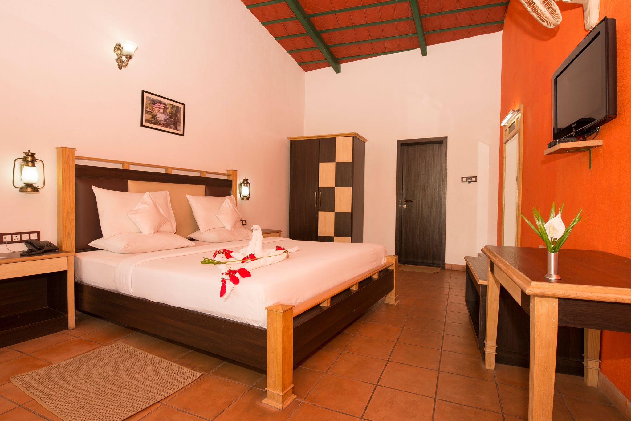 Deluxe Pool Facing Room