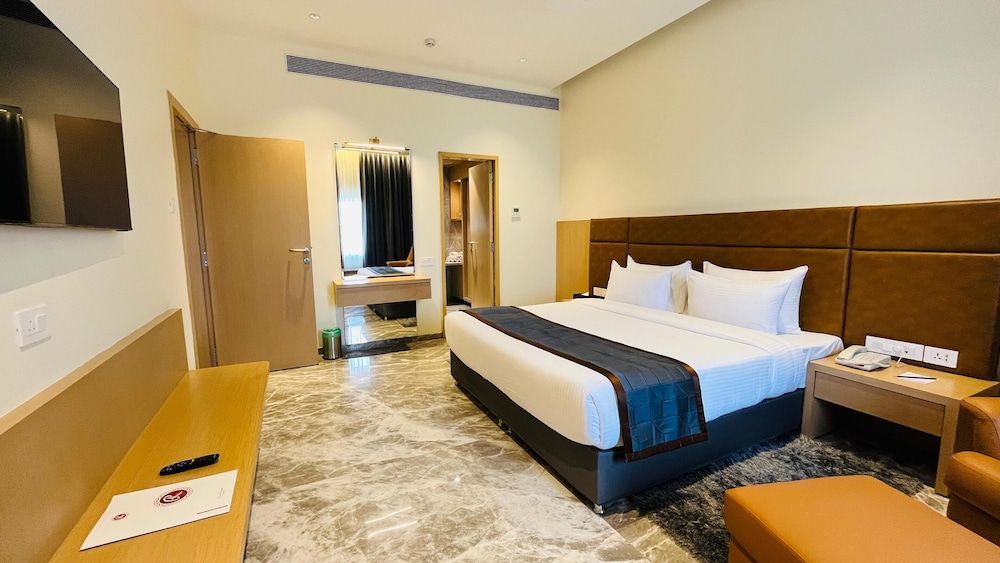Ramee Panchshil Deluxe Room 2