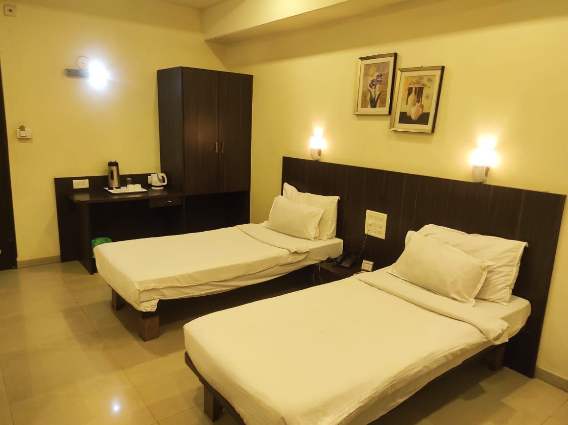 Hotel Atria, Kolhapur Executive Twin AC Room 2