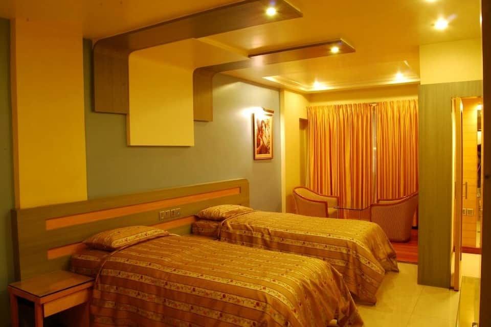 Hotel Kohinoor Square Standard Room Non Ac