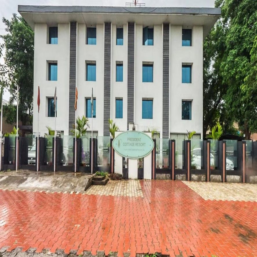 President Cottage Resort