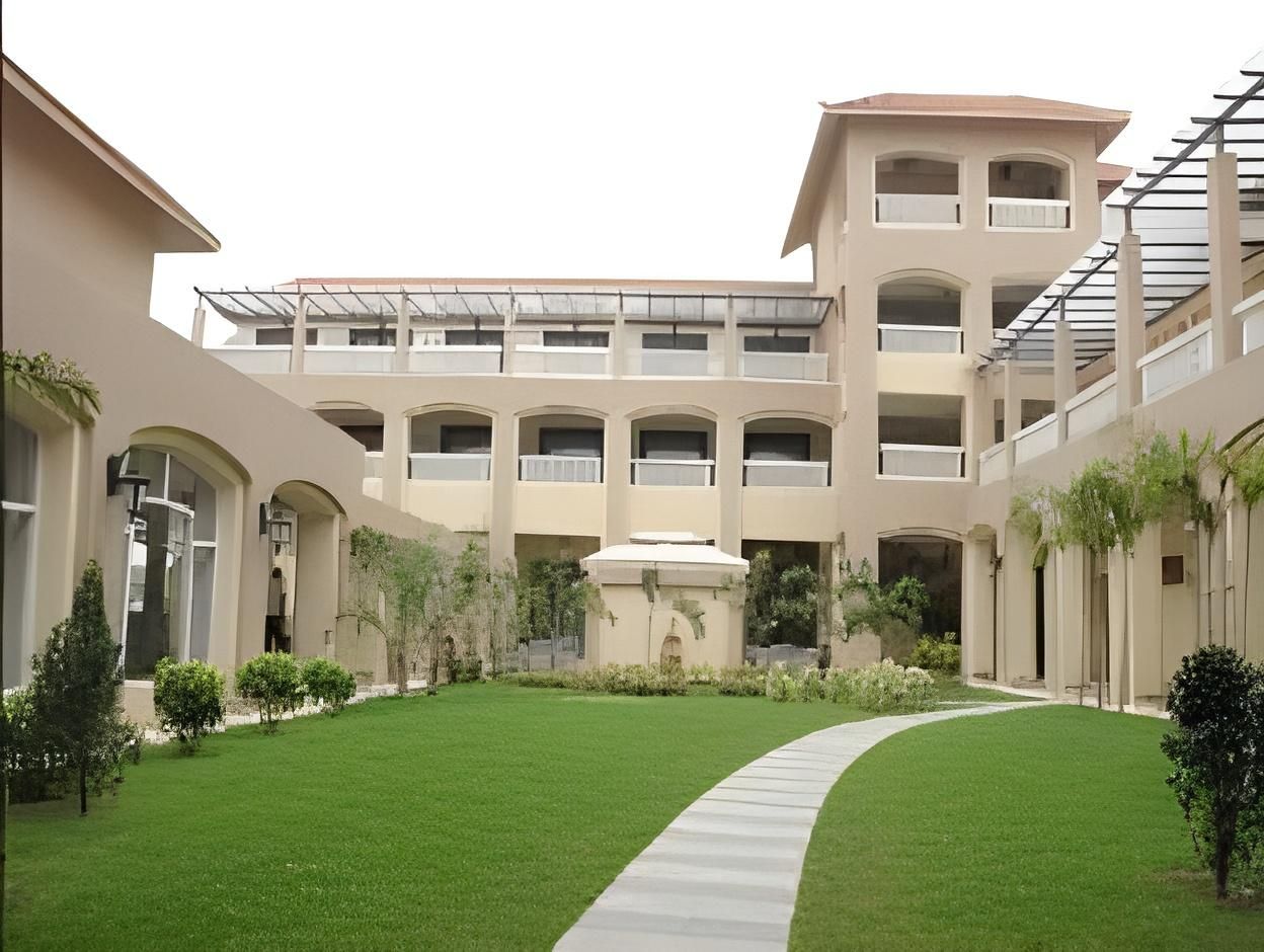 Short Stay from 1 PM to 7 PM