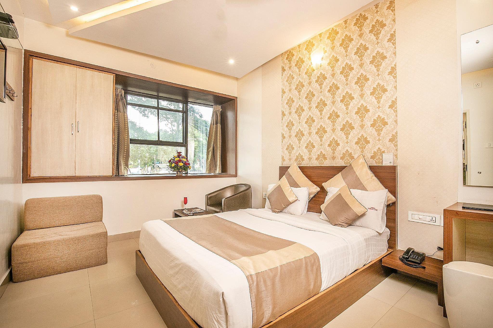 Aishwarya Suites Classic Non AC 9