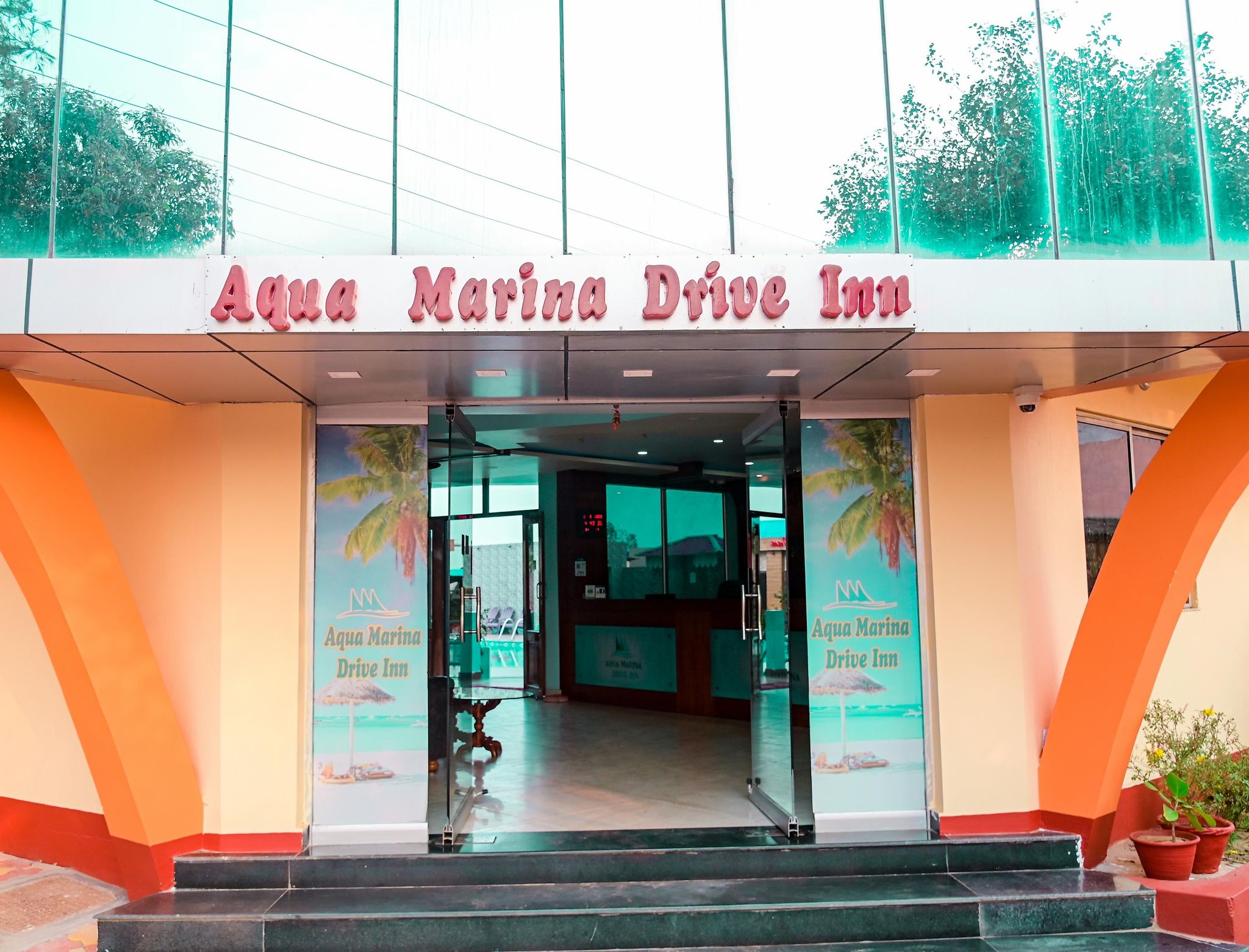 undefined Aqua Marina Drive Inn 9