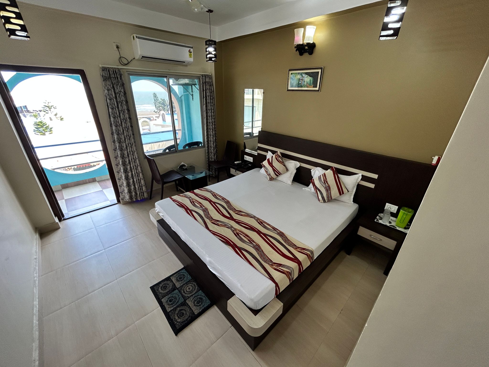 Aqua Classic AC Front View (1st or 2nd floor front sea View)