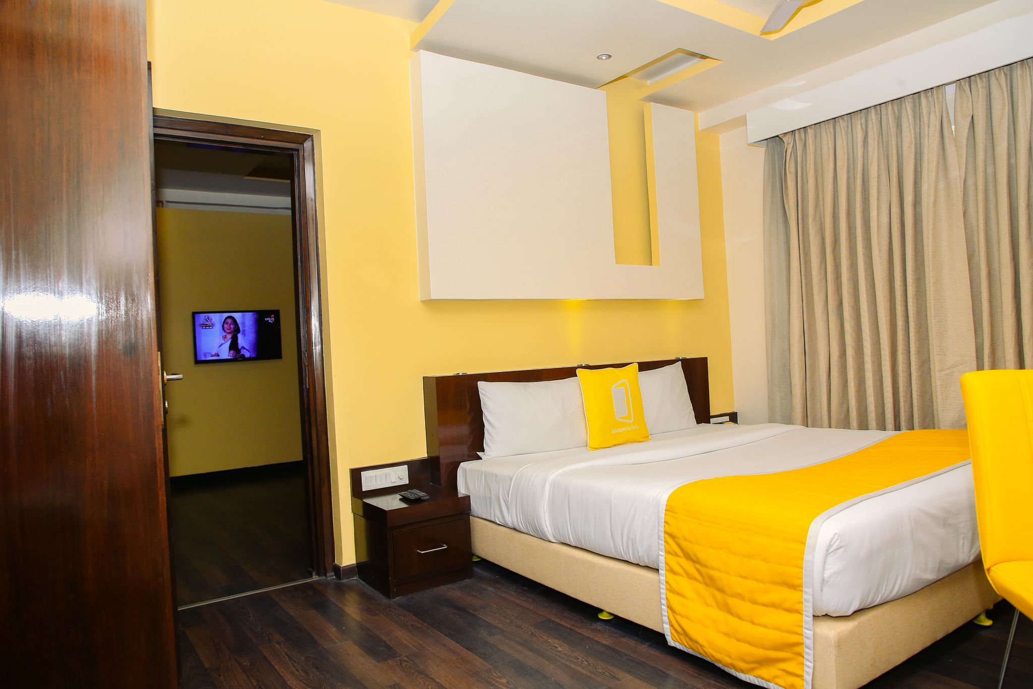 BloomSuites I Electronic City Signature Suite King 2