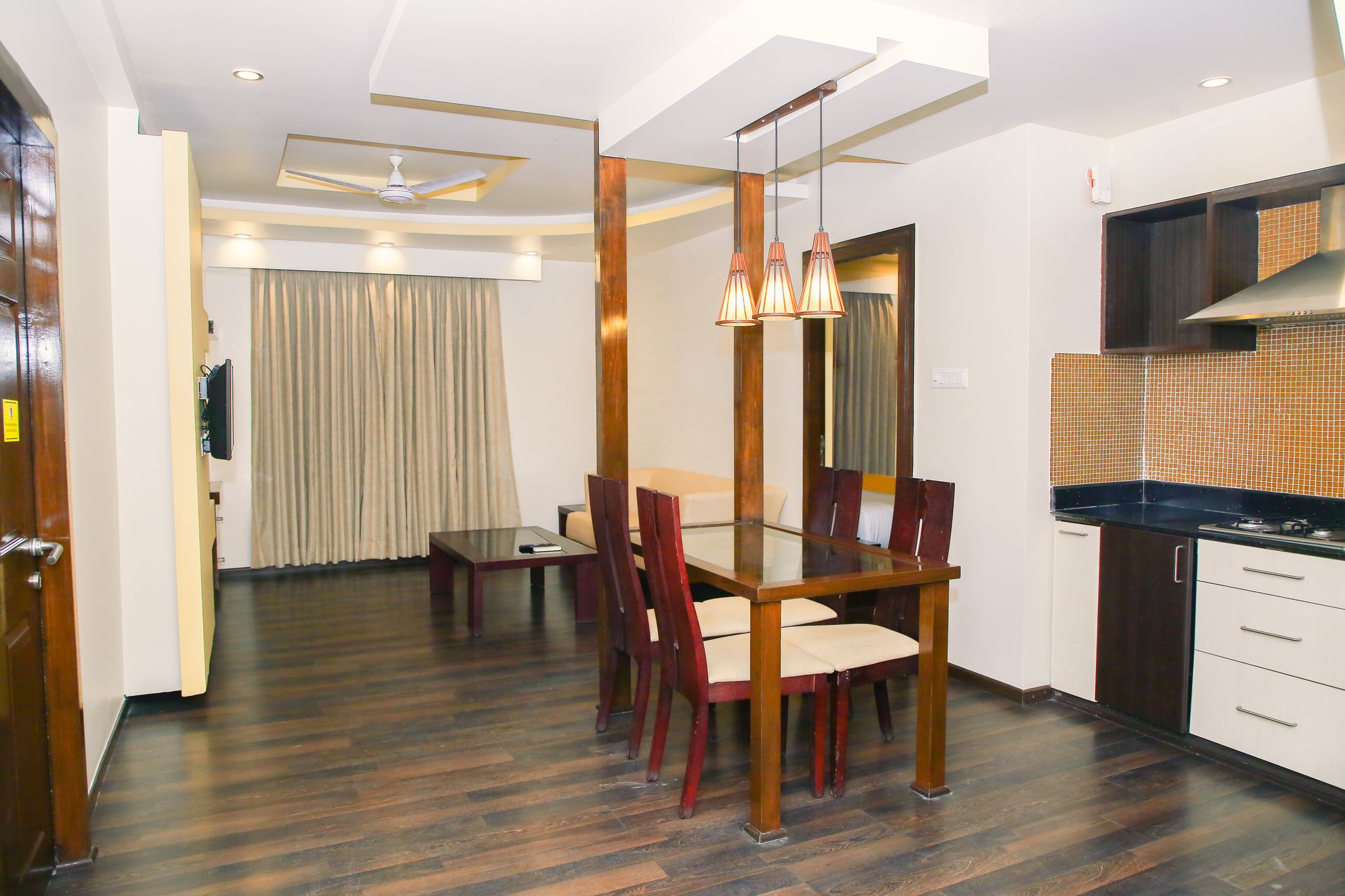 BloomSuites I Electronic City Signature Suite King 6