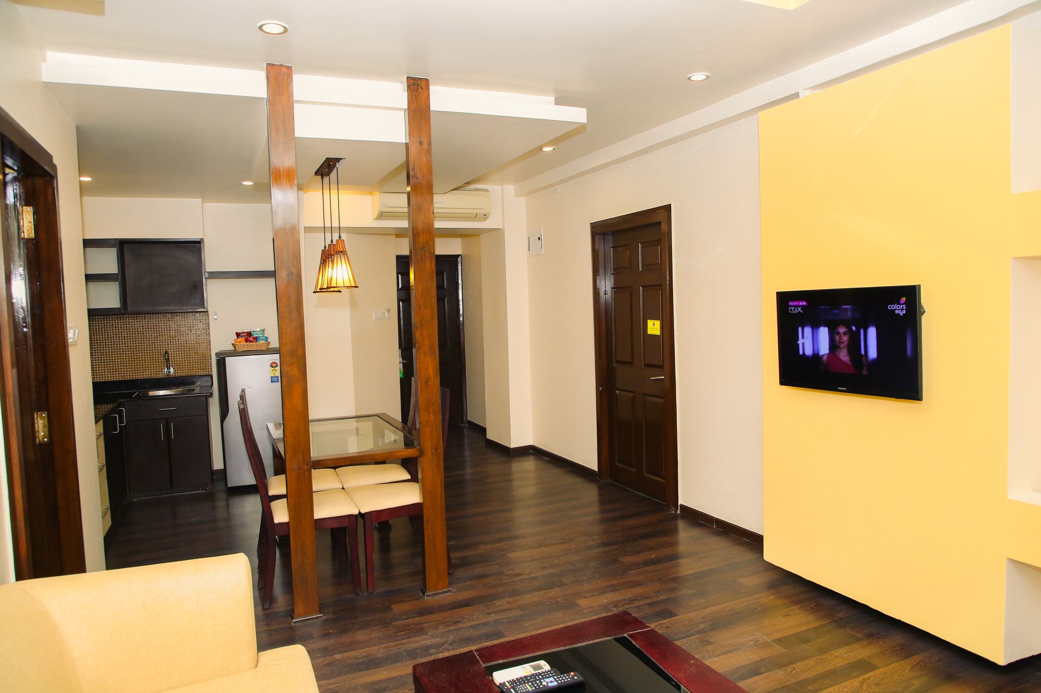 BloomSuites I Electronic City Signature Suite King 7