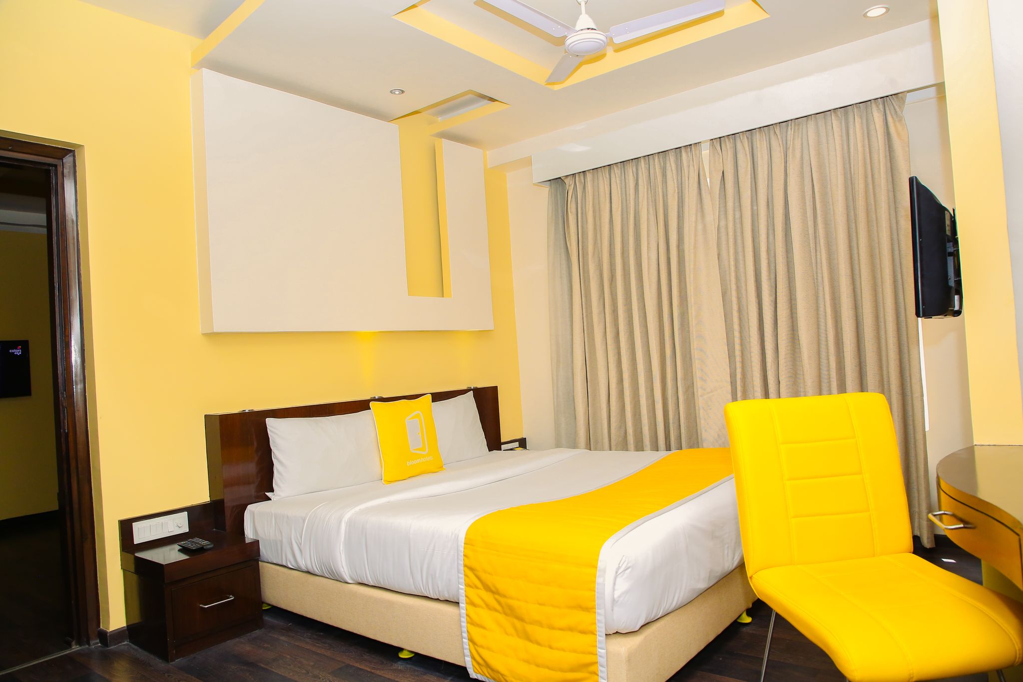 BloomSuites I Electronic City Signature Suite King