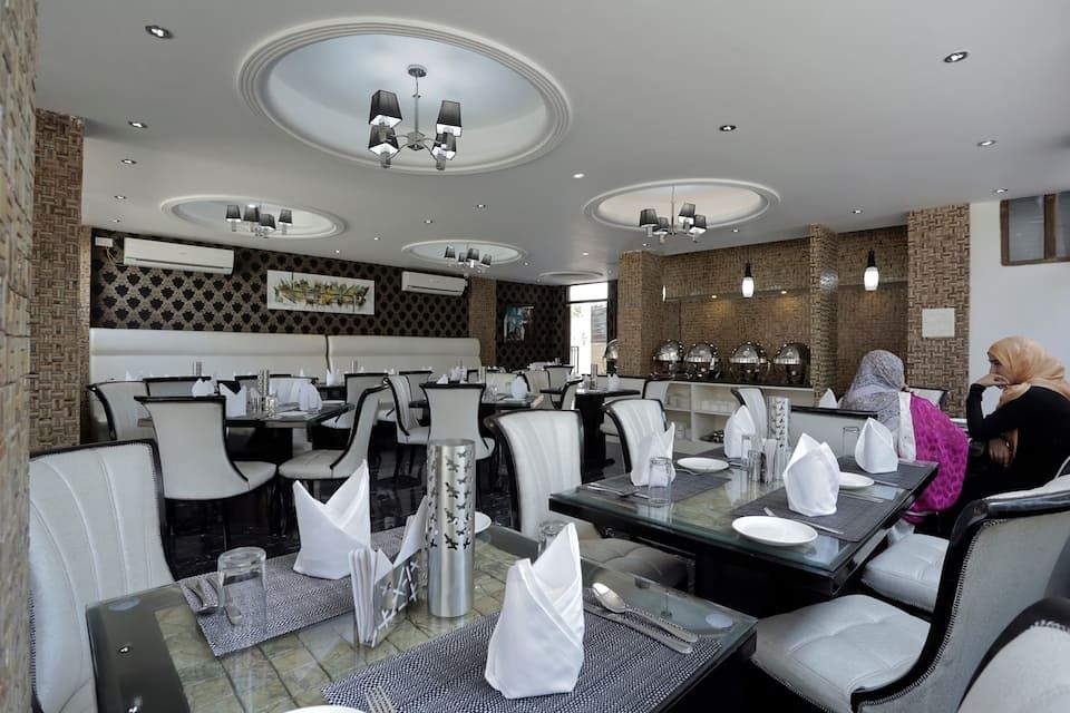 undefined The Pride Inn 8