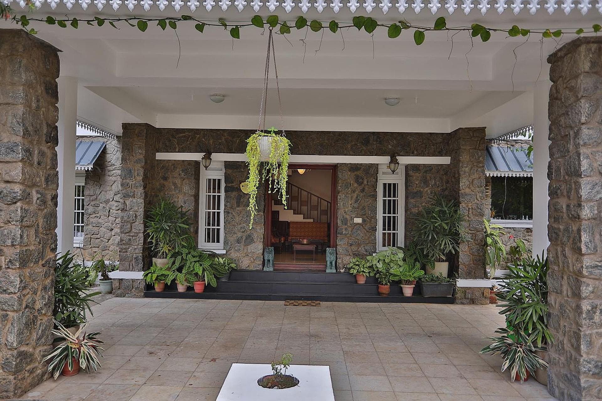 Chithirapuram Palace Super Deluxe Room with Balcony 11