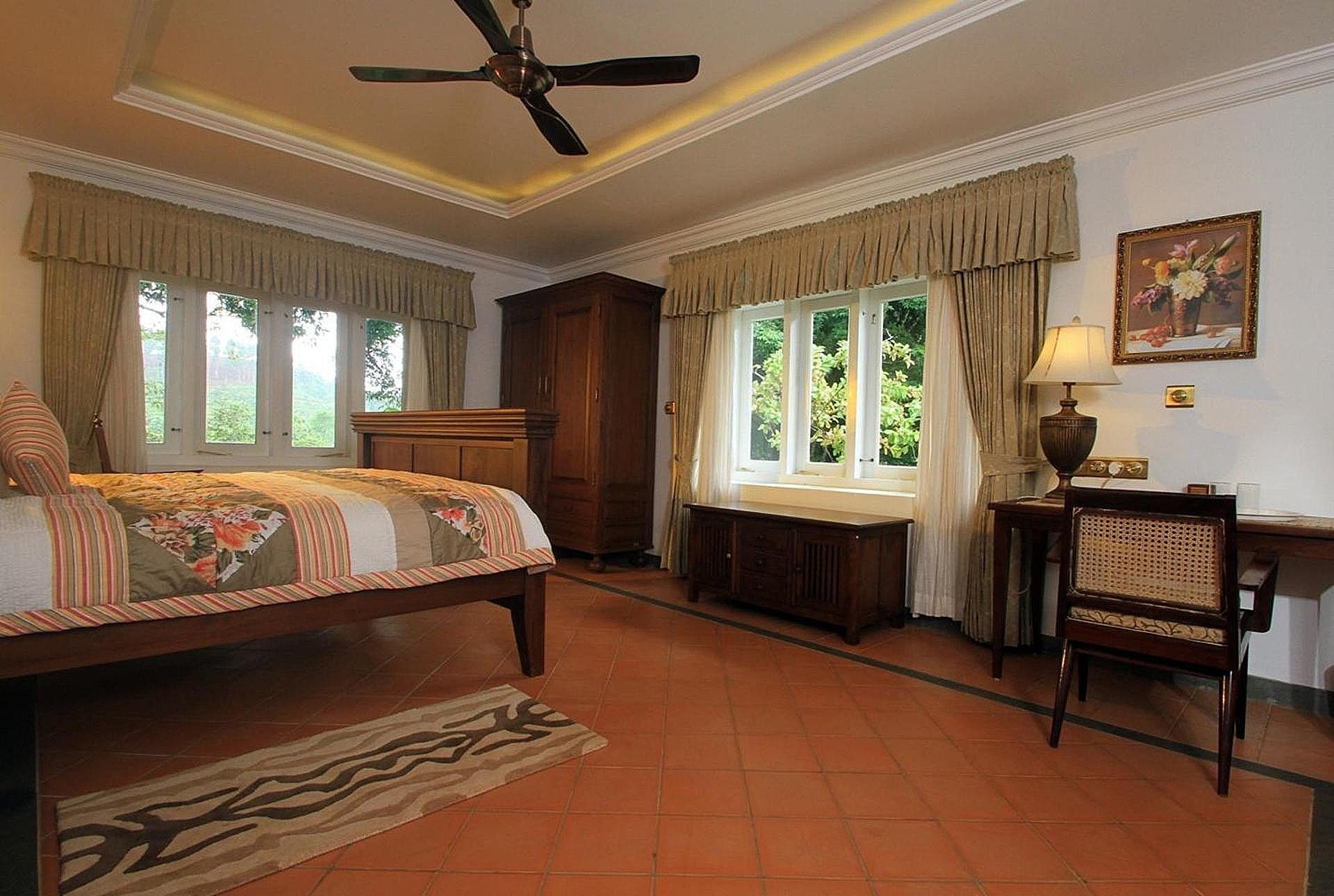 Boutique Room