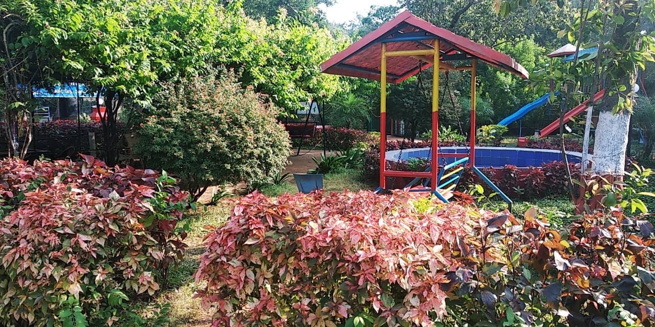 undefined Hotel Redwood 8