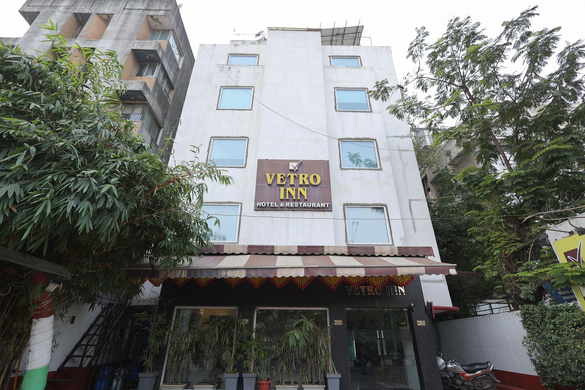 Vetro Inn Hotel