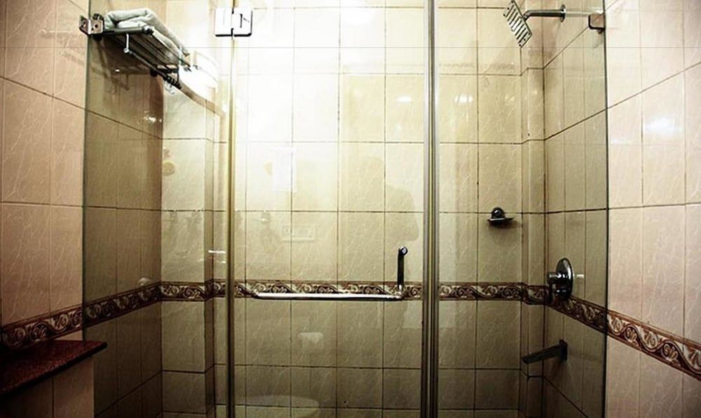 Windsor Castle Standard Room 7