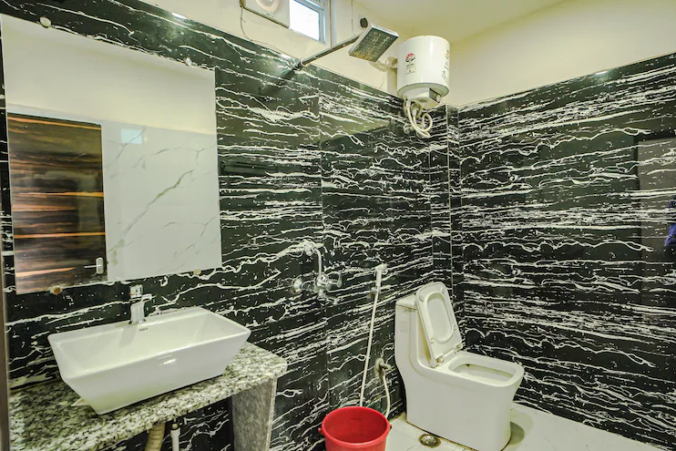 Bombay Beach Resort Deluxe (First Floor) 5