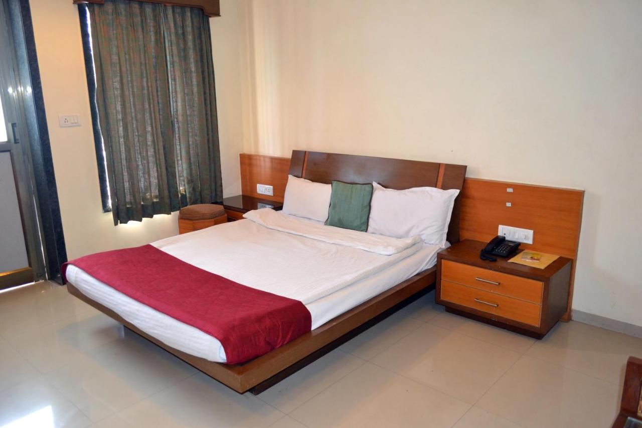 Jaffer Bhai's Brickland Hotel Executive Room