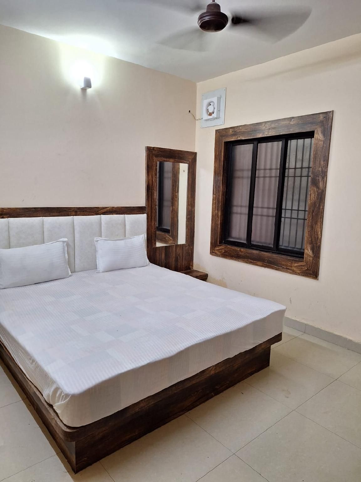 Sai Resort Double - Shared Bathroom 2