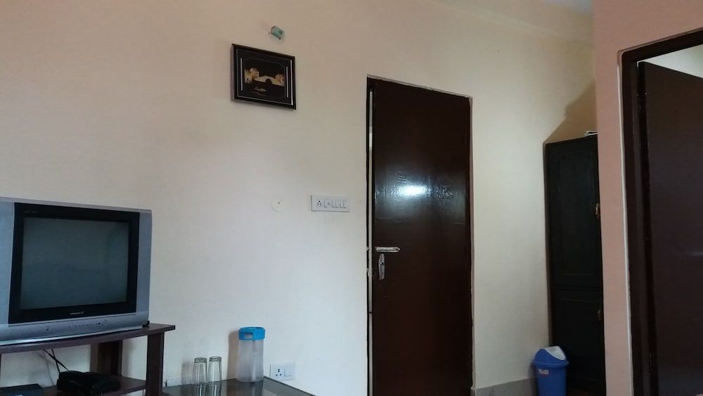 undefined Hotel Thamsar 10