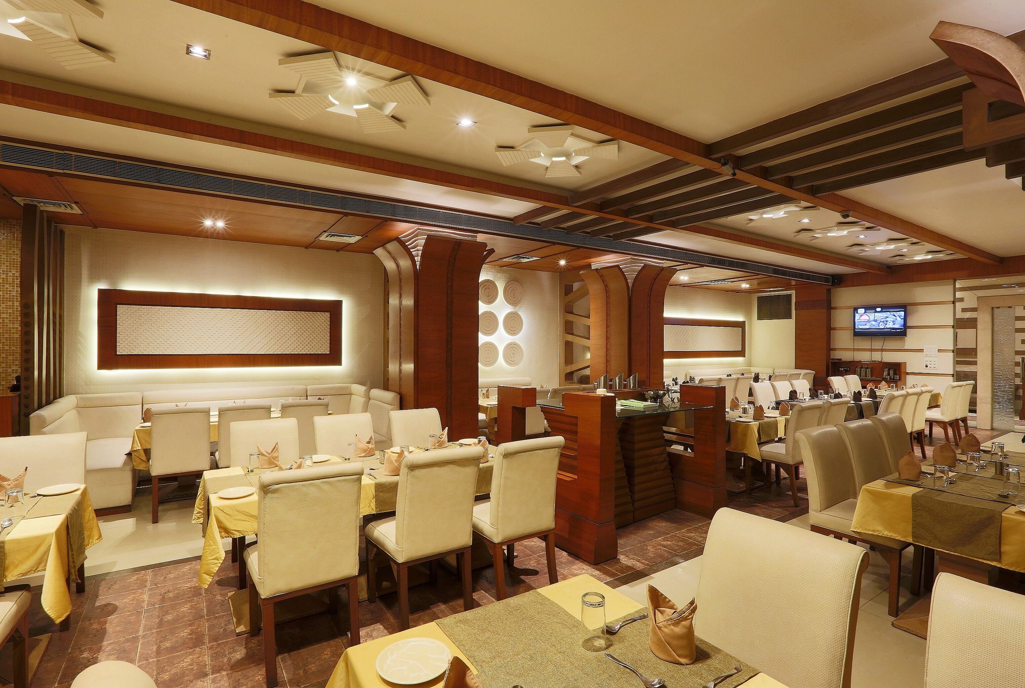 Food & Dining