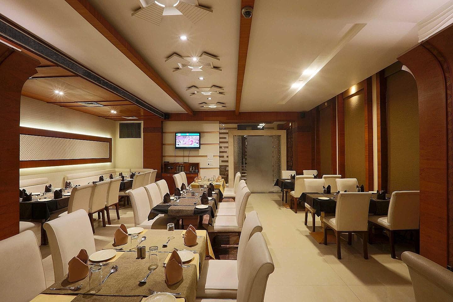 Food & Dining