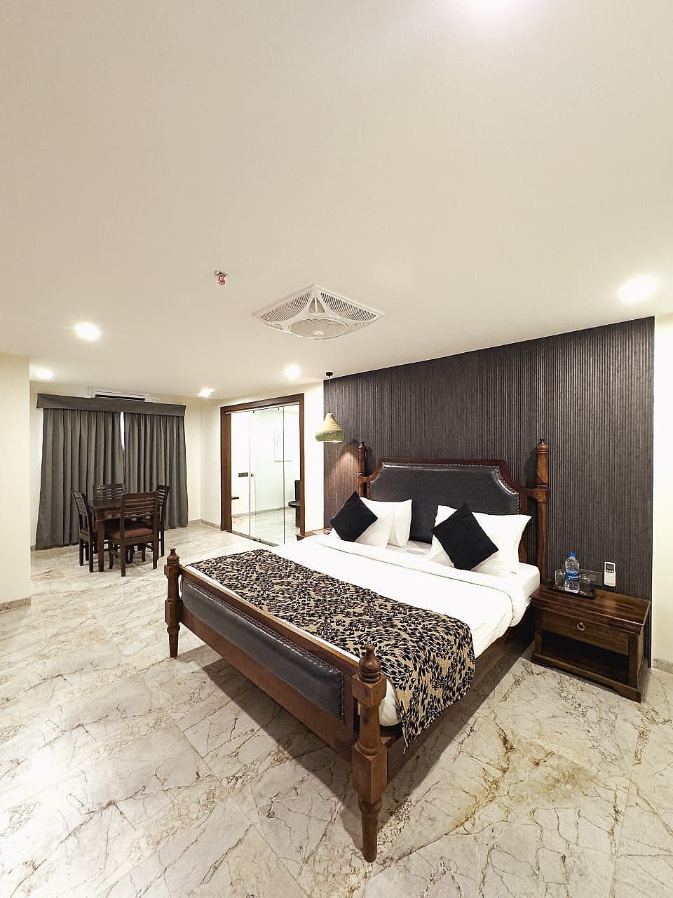 Suite Room with jacuzzi