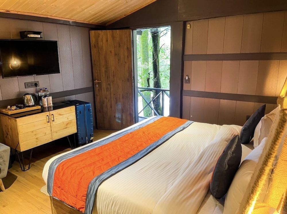 Ayar Jungle Resort Deluxe Tent 12