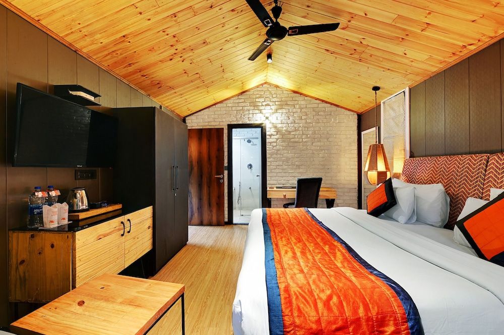 Ayar Jungle Resort Deluxe Tent 11