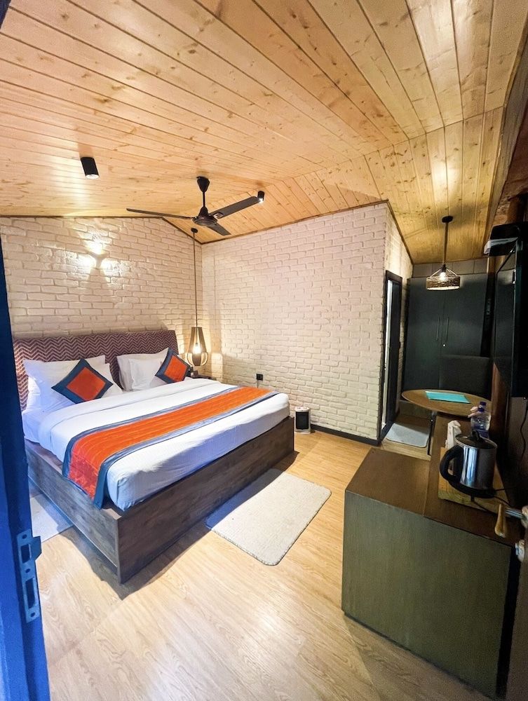 Ayar Jungle Resort Deluxe Tent 2